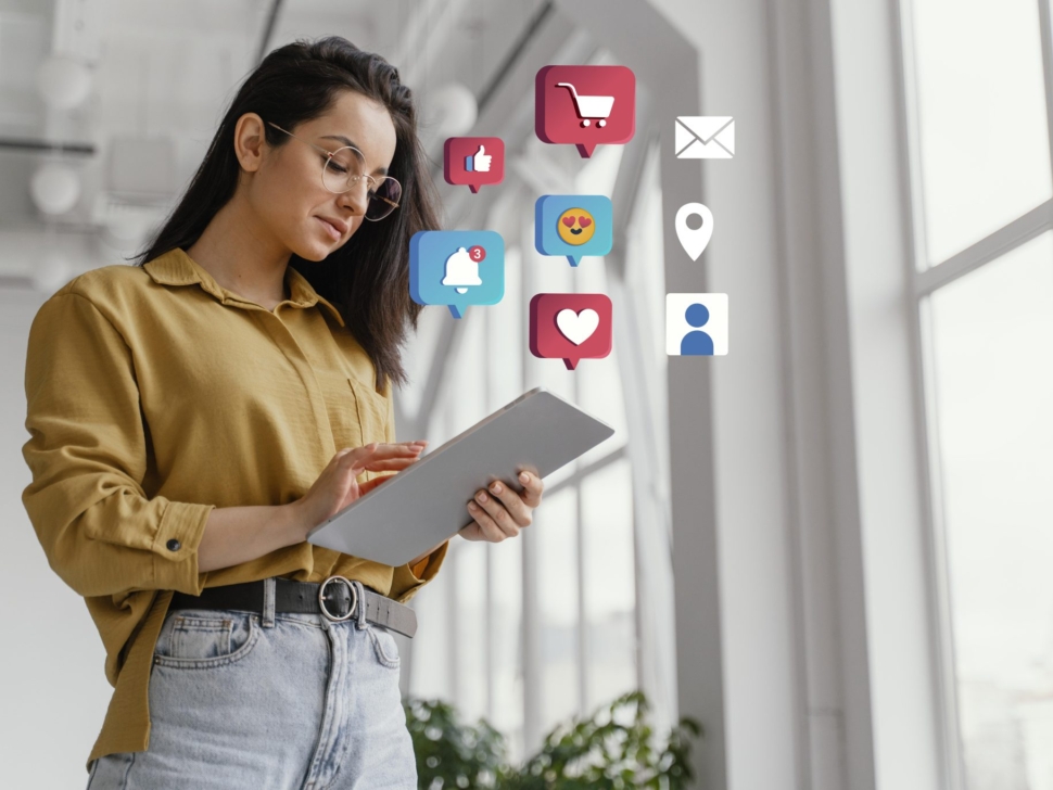 social-media-marketing-concept-marketing-with-applications-2048x1366